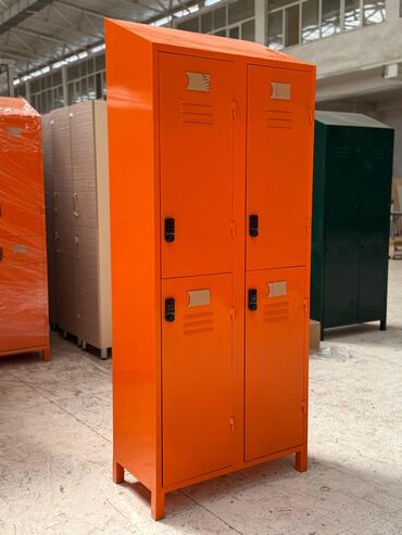 Ofis oturacaqları: Məhsul: 4 bölməli metal şkaf (locker) - Material: qalın metal gövdə