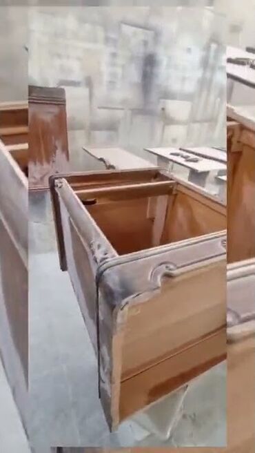 Mebel ustaları: Mebel ustası tələb olunur, 6 ildən artıq təcrübə, 5/2, İşəmuzd ödəniş — 9