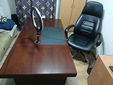 кресло на офис: Офисный стол, Б/у, Нерегулируемый, Прямоугольный, Дерево, Самовывоз