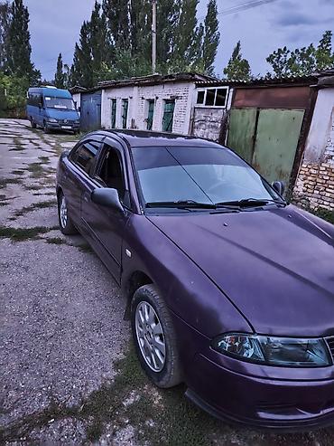 2001: Mitsubishi Carisma: 2001 г., Седан — 3