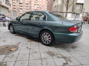 Hyundai: Hyundai Sonata: 2 l | 2001 il Sedan — 2