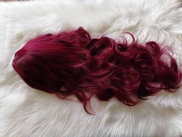 Perike i klipse: Perike
Cena 3200din — 4