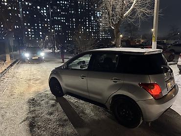 Toyota: Toyota ist: 2002 г., 1.3 л, Автомат, Бензин, Хэтчбэк — 4