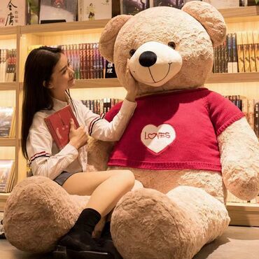 продаю мишки: Огромный плюшевый мишка — 2 метра! 🧸 Ищет любящего хозяина! Мягкий