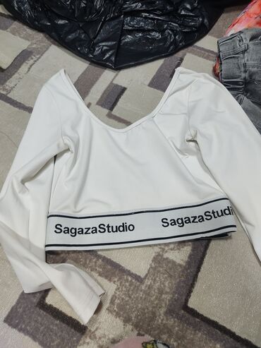 Мокасины и лоферы: За всё 2500 сом. все женские вещи на размер 42-44,вся обувь 37 at lalafo.kg — 13 Мокасины и лоферы: За всё 2500 сом. все женские вещи на размер 42-44,вся обувь 37 — 13