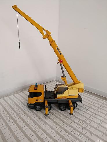 Оюнчуктар: Игрушечный автокран Liebherr (лицензионная модель Bruder) производства — 2
