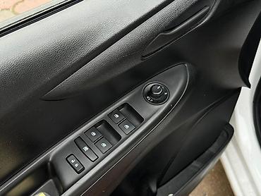 Chevrolet: Chevrolet Spark: 2020 г., 1 л, Вариатор, Бензин, Хэтчбэк — 6