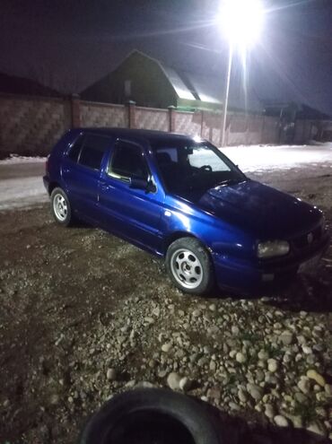 волксваген жук: Volkswagen Golf: 1995 г., 1.8 л, Механика, Бензин, Седан