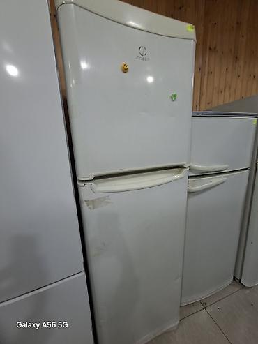 indezit soyuducu: Indesit iki qapılı soyuducu - Üst qapıda dondurucu bölmə, alt qapıda — 1