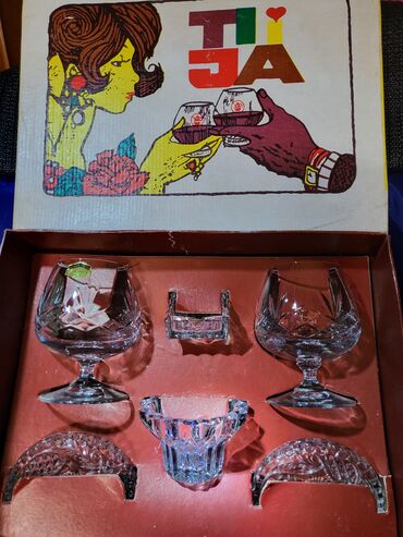 Kuhinjski setovi: Servis nov -ti i ja- kristal,Zajecar za dvoje. 70te. Set za — 1
