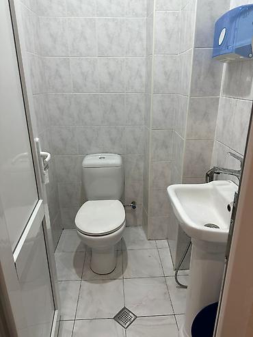Kommersiya daşınmaz əmlakı: İçəri şəhər metrosu qarşısındakl 7 mərtəbəli arxitektur layihəli — 7