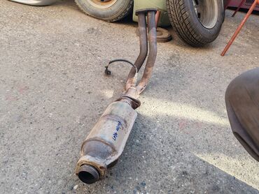 Auto delovi: Prednja grana auspuha sa loncom i lamda sondom Lada 112. Polovno — 12