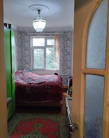 duz sat: Bakı, 1-ci mikrorayon, 3 otaqlı, Köhnə tikili, m. 20 Yanvar, 45 kv. m — 5