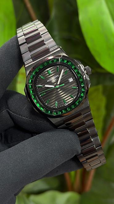 dirnaq modelleri adlari: Patek Philippe Nautilus tərzində lüks qol saatı – yaşıl daşlı bezel və — 6