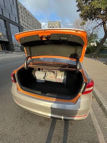 соната жёлтый: Hyundai Sonata: 2018 г., 2 л, Автомат, Газ — 10