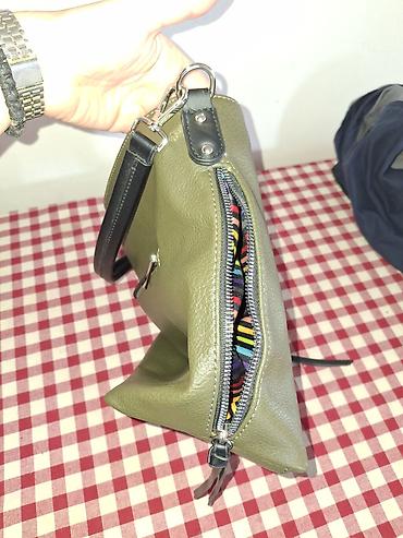 Torbe: Torba preko ramena – maslinasto zelena, sa šarenom prugastom postavom — 1