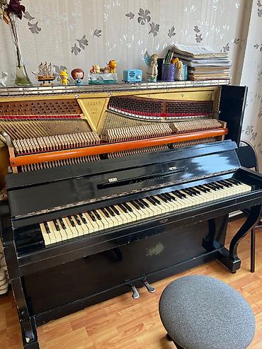 Şəxsi əşyalar: Piano satılır, Tam işlək vəziyyətdə heç bir problemi yoxdur. Qədimi — 2
