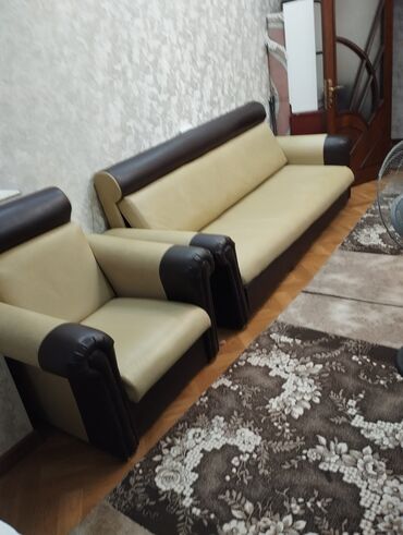 Комплекты диванов и кресел: Б/у, Диван, 2 кресла, Диван, С подъемным механизмом, Раскладной