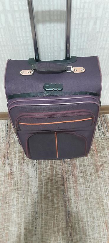 Чемоданы: Чемодан, Б/у, Материал: Полиэстер, Средний (40 - 70 л), На колесах, С внешними карманами, С выдвижной ручкой — 3