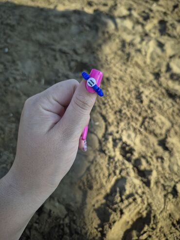 Üzüklər: Muncuqlu üzükler bürclerle cütü 1 manat,sadesi 0,50 qepik.her rengi — 19