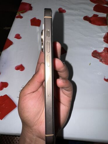 Apple iPhone: IPhone 16 Pro, 256 ГБ, Natural Titanium, Защитное стекло, 92 % — 6