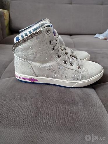 Детская обувь: Высокие кеды для девочек Skechers Twinkle Toes Shuffles. - Цвет — 3