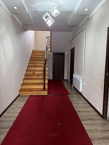 Продажа коттеджей и домов: Продаётся дом Район: ж/м Ак-Орго 2 этажа, 6 комнат Площадь дома: 218 м — 12