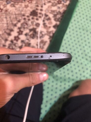 pixel 7 цена бишкек: Смартфон с плоскими гранями и нижним разъёмом USB‑C. На нижнем торце