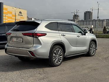 platinum: Toyota Highlander: 2021 г., 3.5 л, Автомат, Бензин, Кроссовер — 7