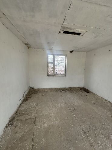 Продажа домов: Дача, 80 м², 4 комнаты, Собственник, Старый ремонт at lalafo.kg — 9 Продажа домов: Дача, 80 м², 4 комнаты, Собственник, Старый ремонт — 9