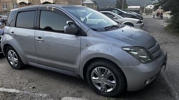 Toyota: Toyota ist: 2003 г., 1.3 л, Автомат, Бензин, Хэтчбэк