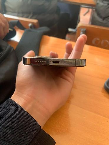 видео дрон: IPhone 13 Pro, Б/у, 256 ГБ, Черный, Наушники, Защитное стекло, Чехол, 75 % — 2