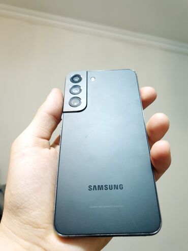 Samsung: Samsung Galaxy S22, Б/у, 8 ГБ, цвет - Черный, 1 SIM, eSIM — 4