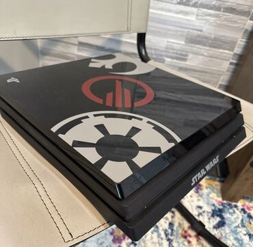 Playstation 4 pro star wars ela veziyyetdedi ozunun ustu eledi vinil