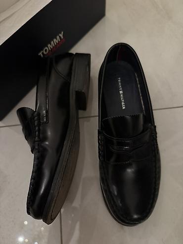 kisi lofer: Tommy Hilfiger kişi loaferləri - Rəng: qara - Model: klassik penny — 2