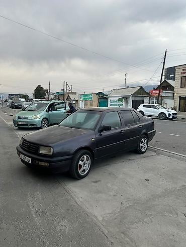 second tech: Volkswagen Vento: 1992 г., 2 л, Механика — 7