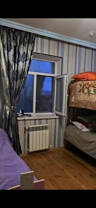 evd: 2 sotda geniş 2 mərtəbə 5 otaqlı həyət evi. 2 ci mərtəbəsində və — 2