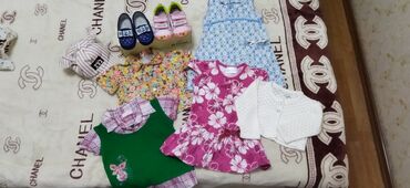 Отдам даром: Вещи и обувь на девочку до 2 лет.
Синие мокасины новые