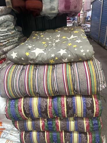 bed sheets: Одеяла и пледы — широкий выбор расцветок и фактур - Мягкие стёганые — 5