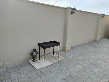 Uzunmüddətli kirayə mənzillər: Günlük 80 AZN

aylıq 1700 azn — 3