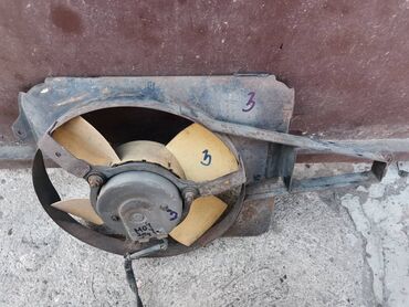 Auto delovi: Ventilator hladnjaka Lada 2107 Riva sa postoljem broj 3. Polovani — 4