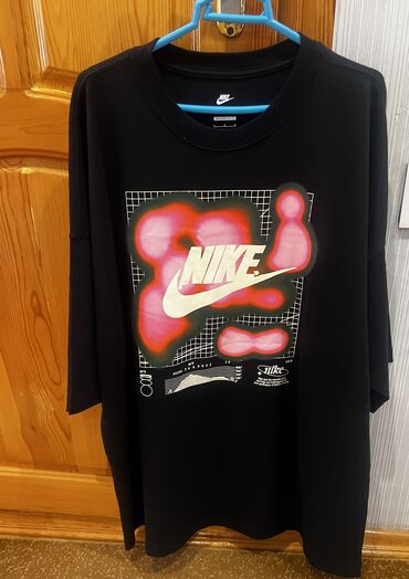 zhenskie krossovki nike air max thea: Рубашка Nike, 4XL (EU 48), цвет - Черный