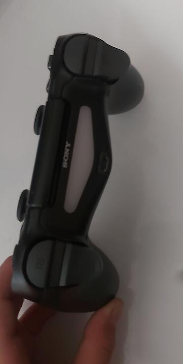 playstation 4 oyun diskleri: PlayStation 4 DualShock 4 simsiz oyun pulti – qara rəng. Bluetooth — 2