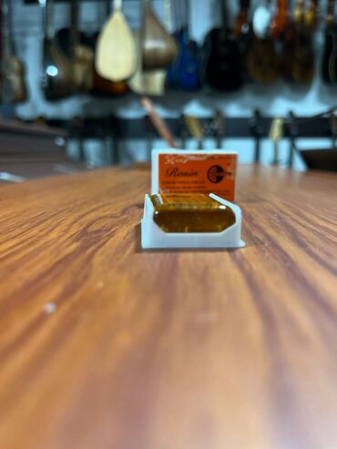 Kanifol: Skripka, viola və violonçel kimi simli alətlər üçün nəzərdə tutulmuş — 25