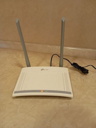Modemlər və şəbəkə avadanlıqları: Yeni modem satilir 2 ay işlenib.Problemi yoxdu.40azn