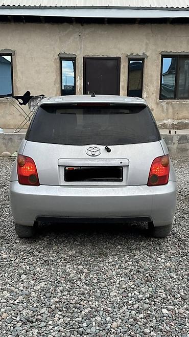 Toyota Ist: 2004 г., 1.3 л, Автомат, Бензин, Хэтчбэк