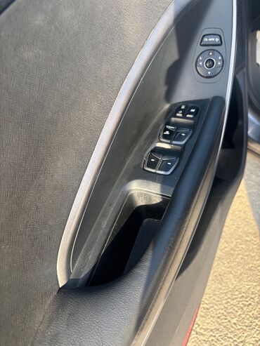 Avtomobil alışı: Əzik, vuruğu yoxdur. Şəhərə işə və evə sürülüb. Səliqəli saxlanılıb — 22