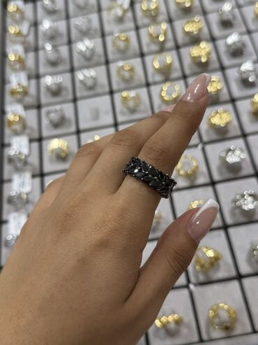 Bijuteriya dəstləri: Qadın bəzək aksesuarları – geniş seçim Məhsullar: - Qızılı tonlarda — 156