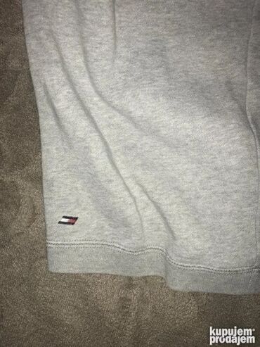 Trenerke: Original Tommy Hilfiger trenerka M Teget plava Polustruk 43-46cm na lalafo.rs — 9 Trenerke: Original Tommy Hilfiger trenerka M Teget plava Polustruk 43-46cm — 9