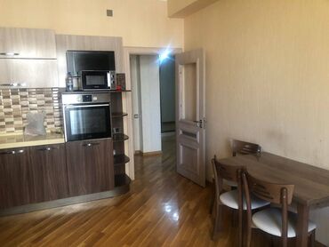 Uzunmüddətli kirayə mənzillər: Nərimanov metrosuna yaxın Heydər Əliev mərkəzinə yaxın 17 mertebeli — 20